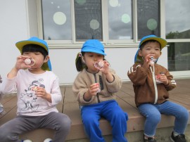 たんぽぽ組「しゃぼん玉遊び」